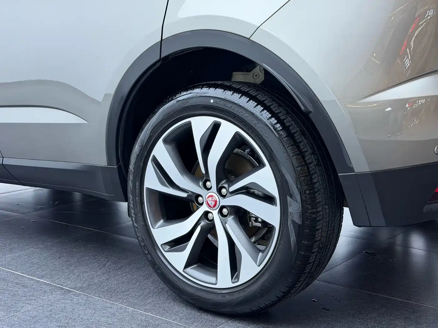 Jaguar E-PACE 2023 2024 Progressive Sport Edition R-DYNAMIC S