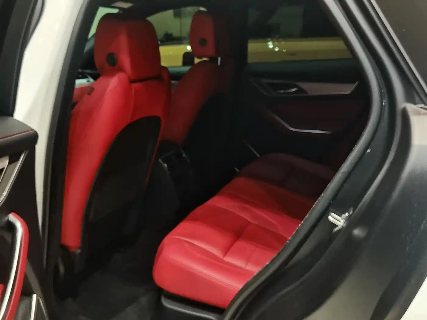 Jaguar F-PACE 2024 2024 P250 R-Dynamic SE