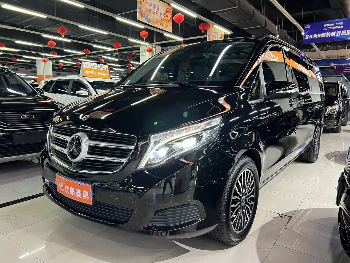 Mercedes-Benz V-Class 2018 V 260 L Premium Long Version China V фото 3