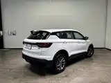 Фото 9 - Geely Coolray