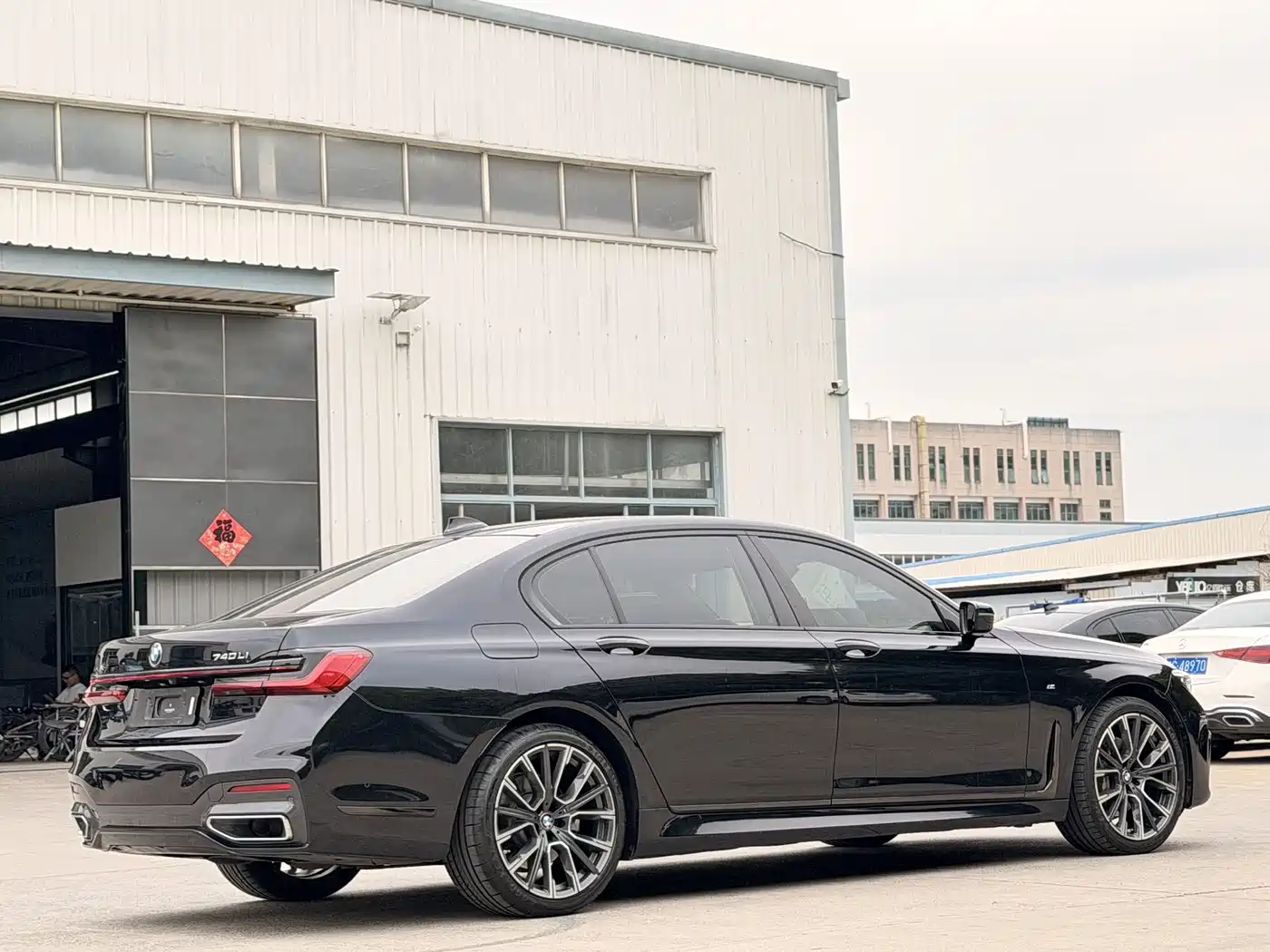 BMW 7 Series 2019 Facelift 740Li xDrive Executive M Sport Package фото 9