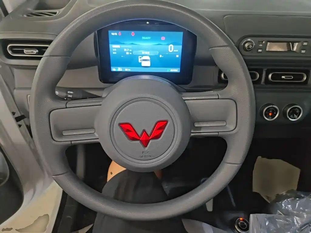 Wuling Motors Wuling Zhiguang NEV 2026 2025 Model 305km Base Version