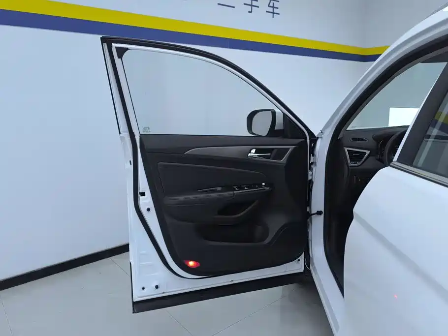 صورة 7 - Changan CS75