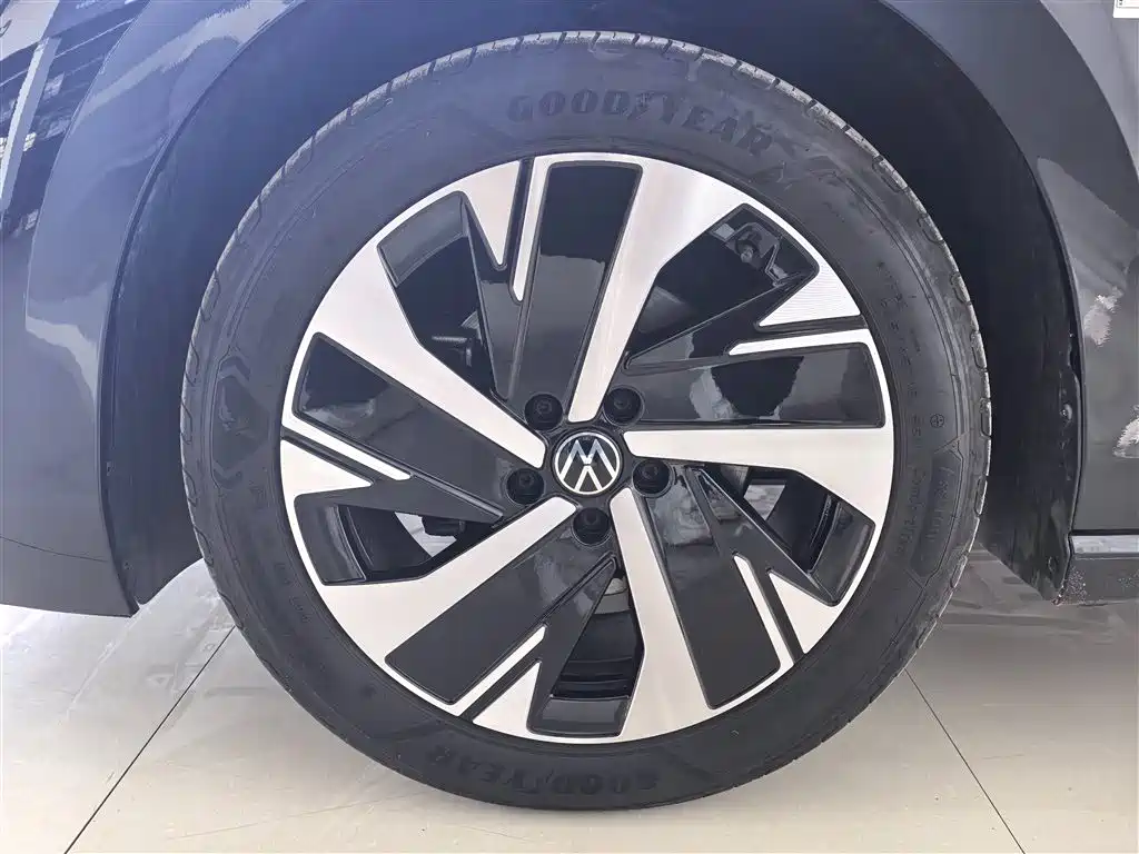 Volkswagen Magotan 2024 300TSI DSG Premium Edition (Eye-catching Package) фото 8