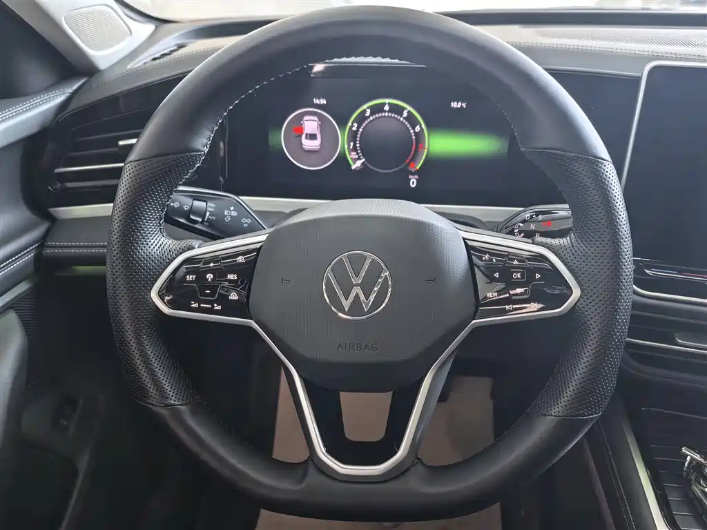 Volkswagen Magotan 2024 300TSI DSG Premium Edition (Eye-catching Package) фото 10