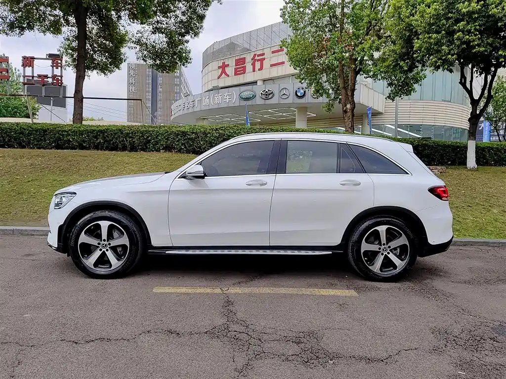 Mercedes-Benz GLC 2022 Facelift III GLC 260 L 4MATIC Dynamic фото 3