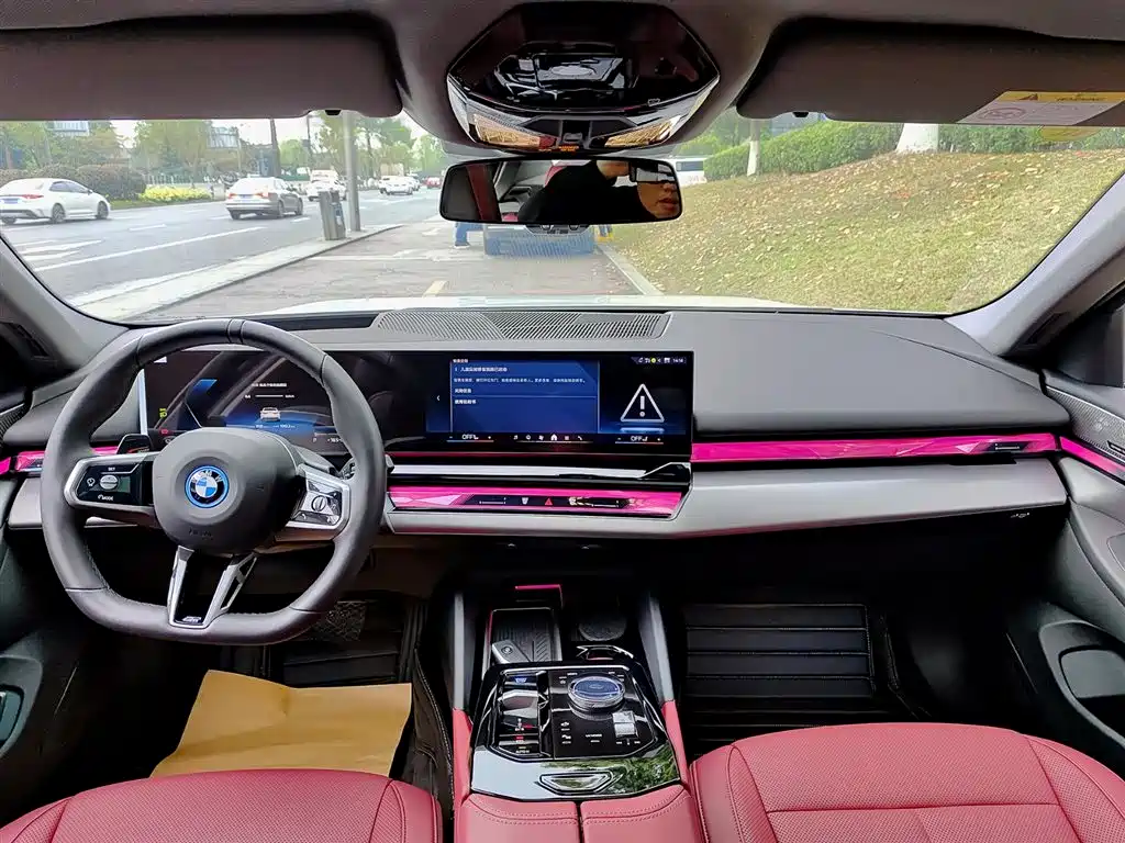 BMW i5 2025 eDrive 40L M Sport Package фото 10