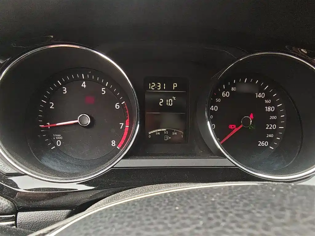 Volkswagen Sagitar 2017 1.6L Automatic Comfort фото 4