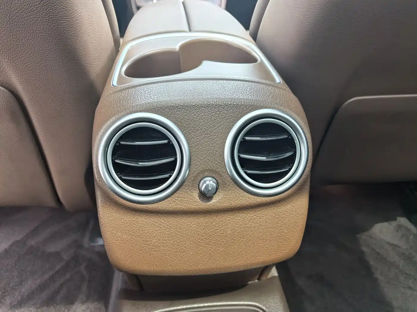 Mercedes-Benz E-Class 2020 E 260 L фото 10