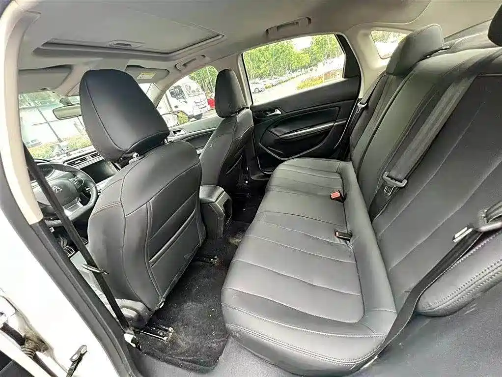 Peugeot 308 2019 1.6L Automatic Luxury Version China V фото 9
