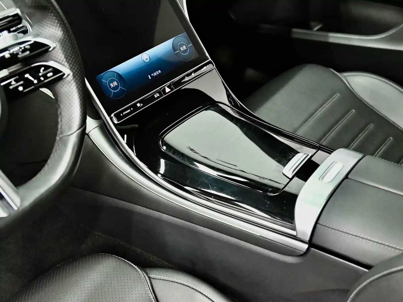 Mercedes-Benz C-Class 2024 C 260 L Sport фото 19