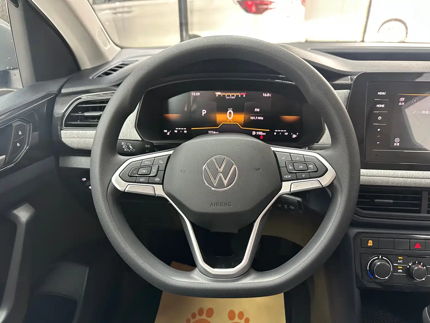 Volkswagen Tharu 2026 New Sharp 1.5L Advance Edition фото 8