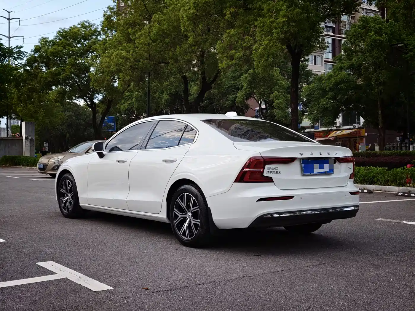 Volvo S60 2025 B4 Smart Luxury Edition фото 13