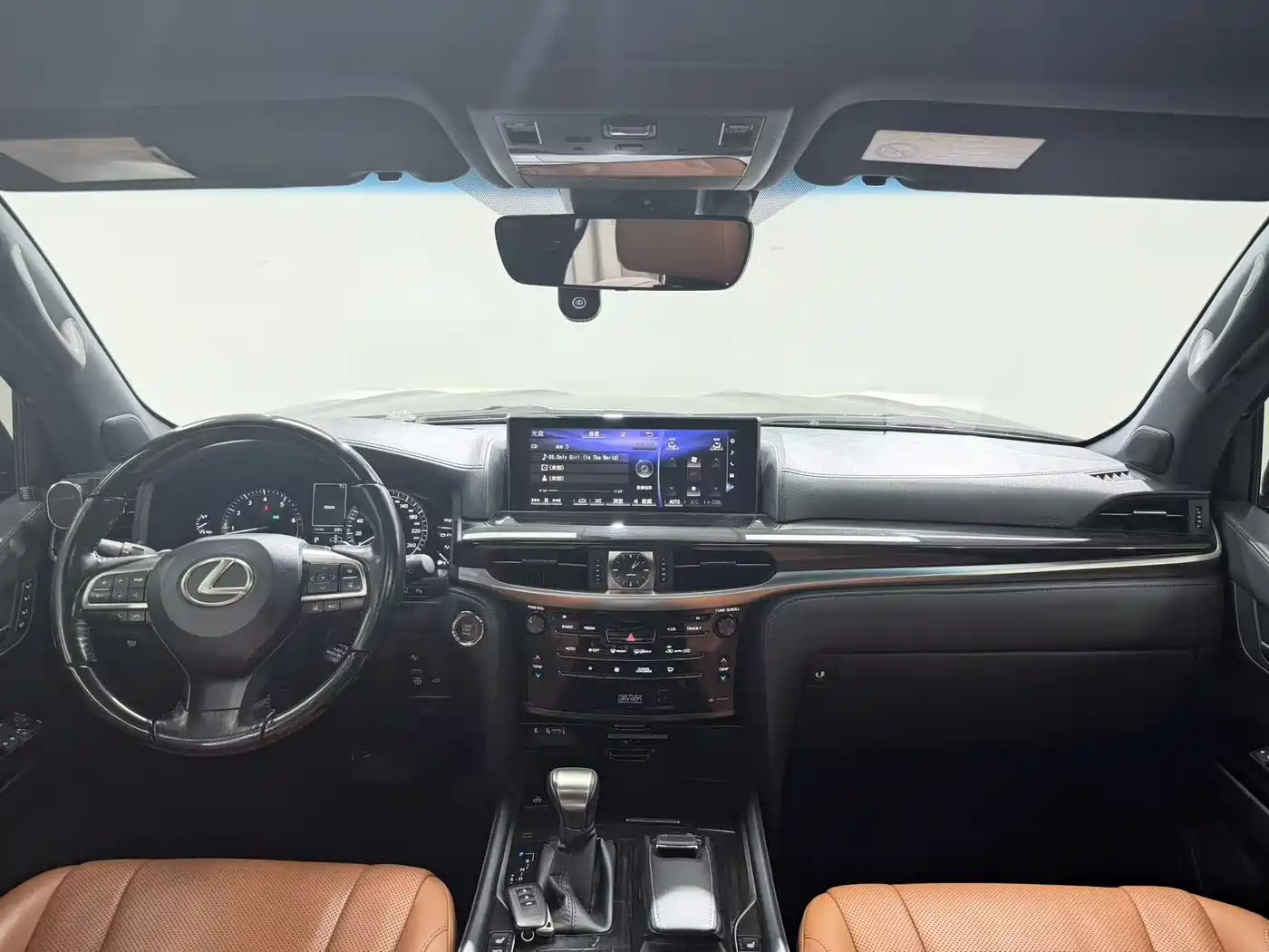 Lexus LX 2016 570 Luxury Premium Edition фото 10