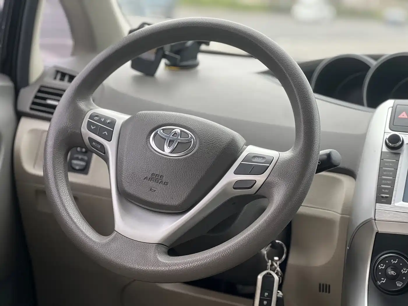 Toyota E'Z 2014 Xingyao 180E CVT Elite фото 10