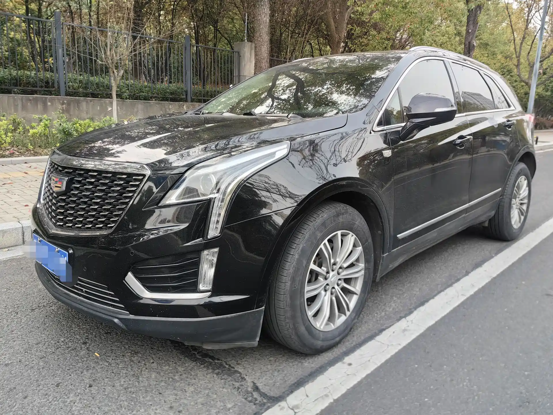 Фото 1 - Cadillac XT5