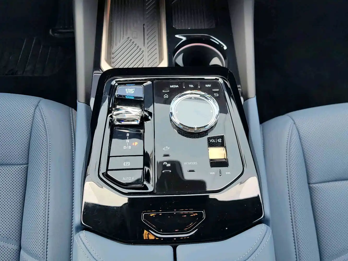 Photo 13 - BMW i5