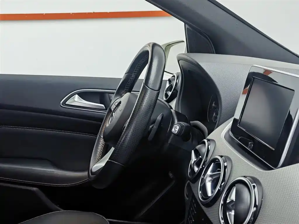 Mercedes-Benz B-Class 2015 B 200 Dynamic фото 22