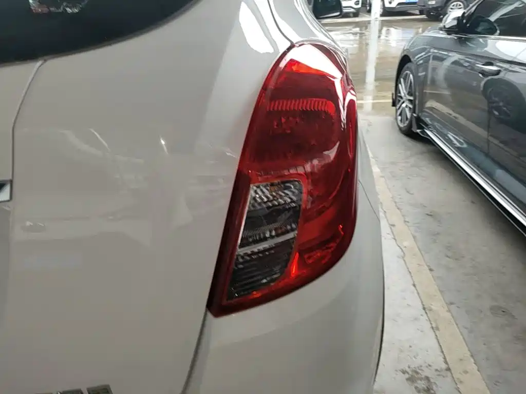 Фото 8 - Buick Encore