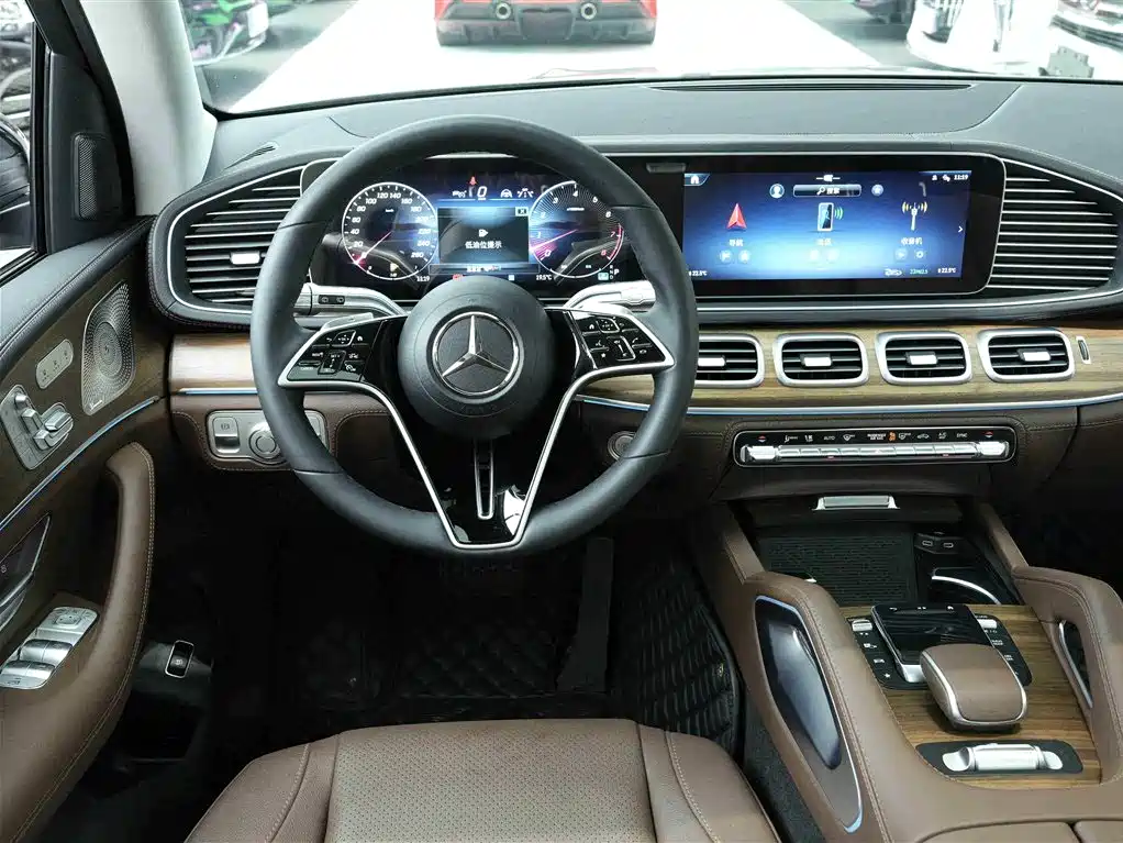 Mercedes-Benz GLE 2024 GLE 450 4MATIC Fashion фото 17