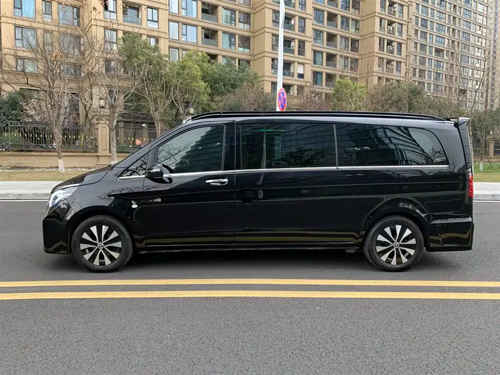 Mercedes-Benz Vito 2024 2.0T Elite Edition 7-Seater фото 7