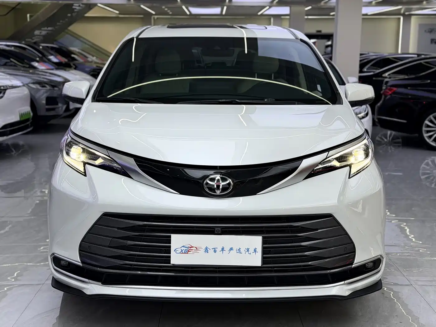 Toyota Sienna 2025 2026 2.5L Hybrid AWD Exclusive Edition