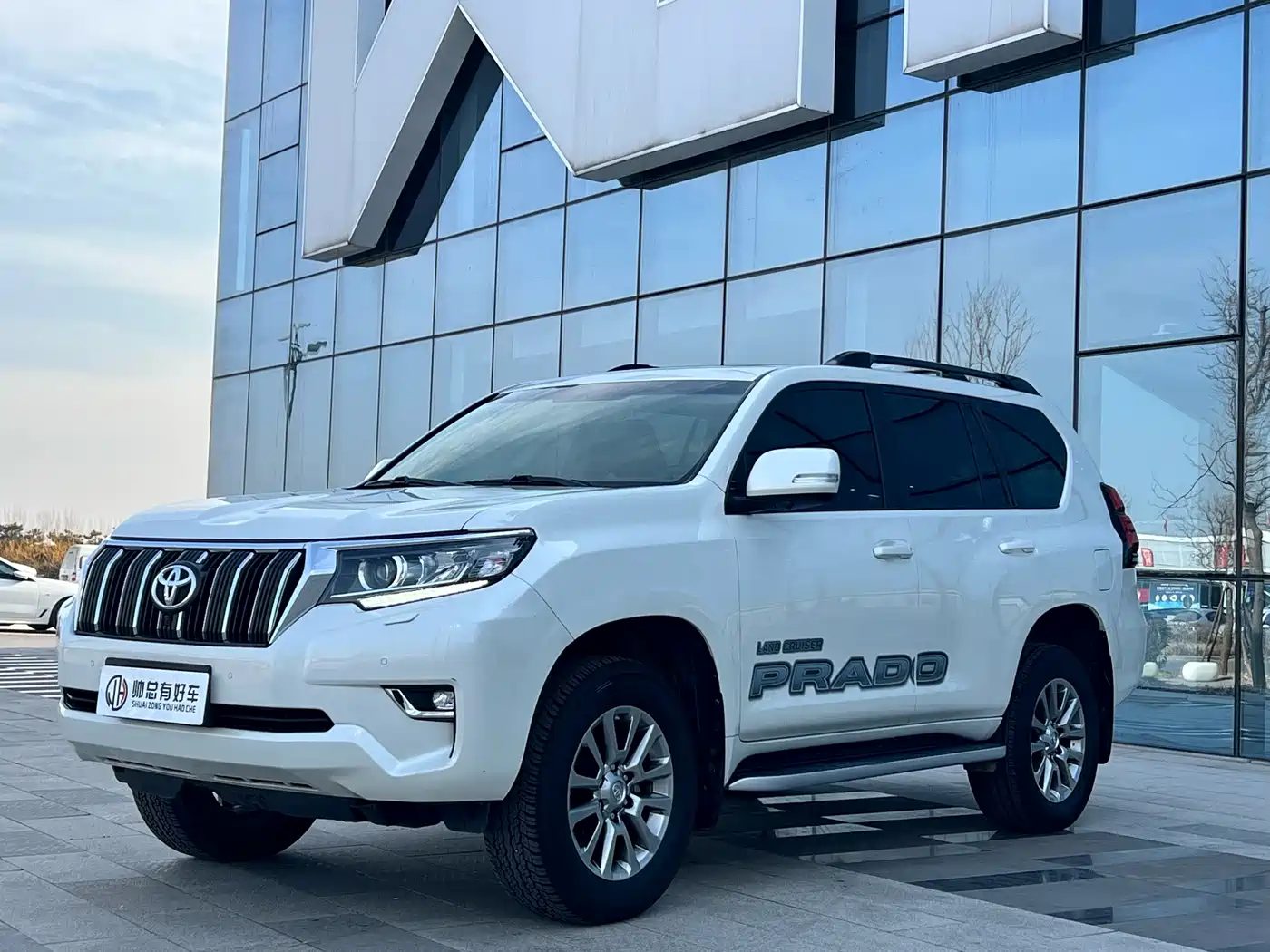 Toyota Prado 2018 3.5L Automatic TX-L Rear-mounted Spare Tire
