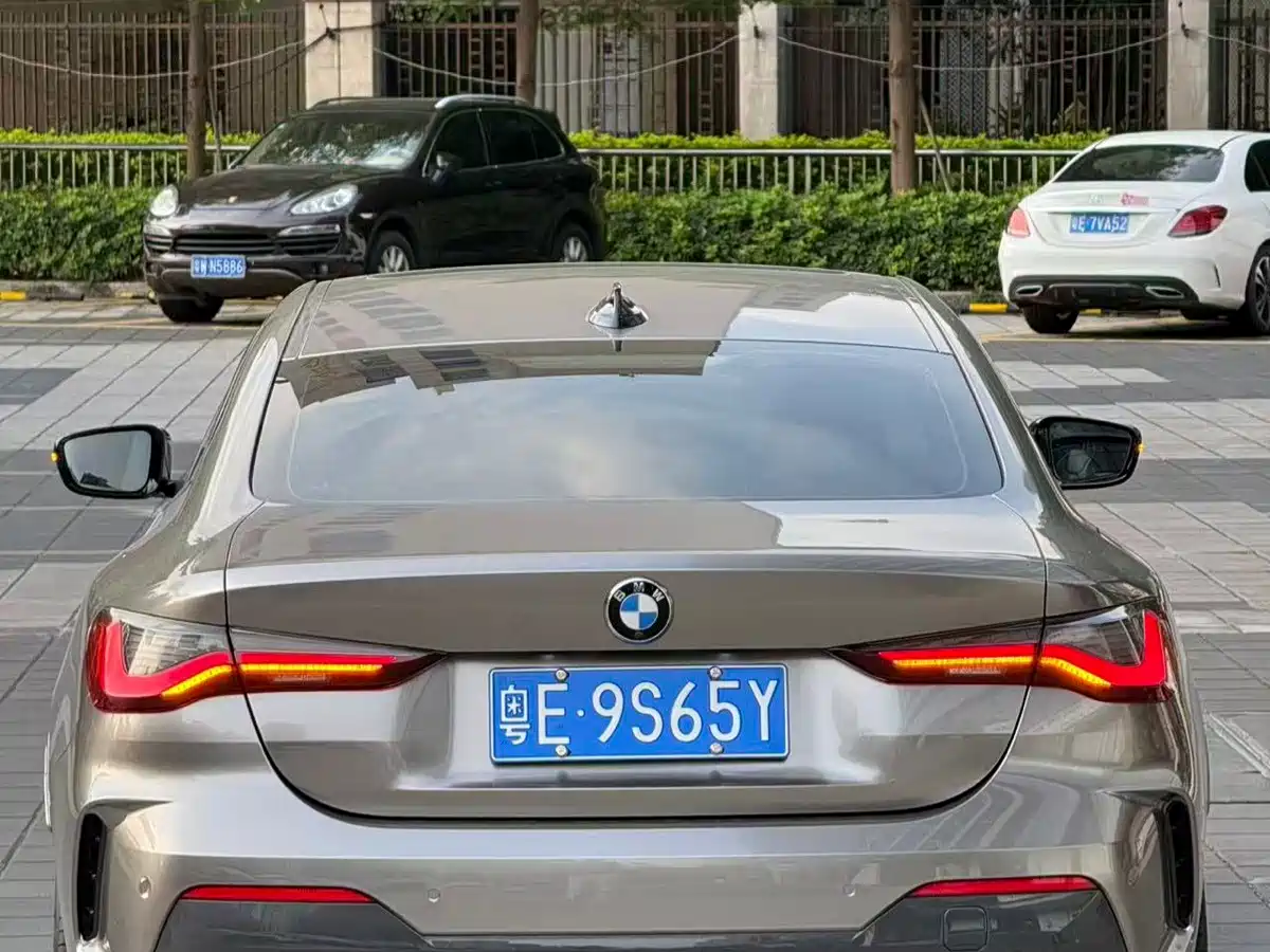 Photo 4 - BMW 4 Series