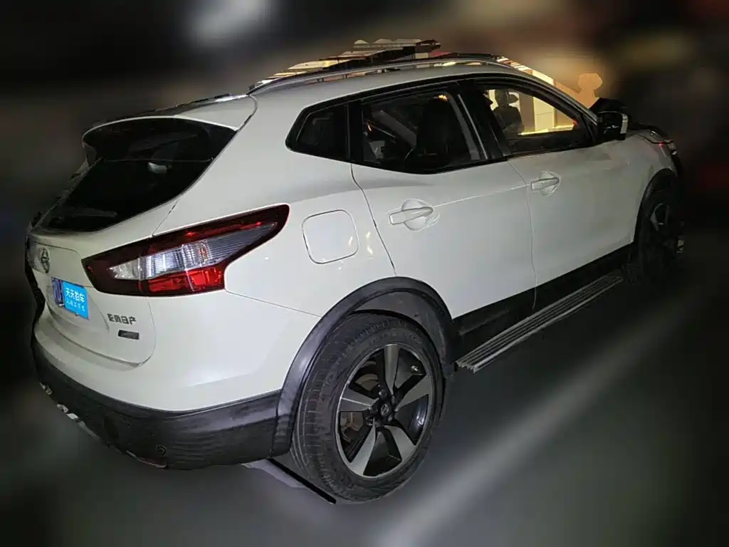 Фото 2 - Nissan Qashqai