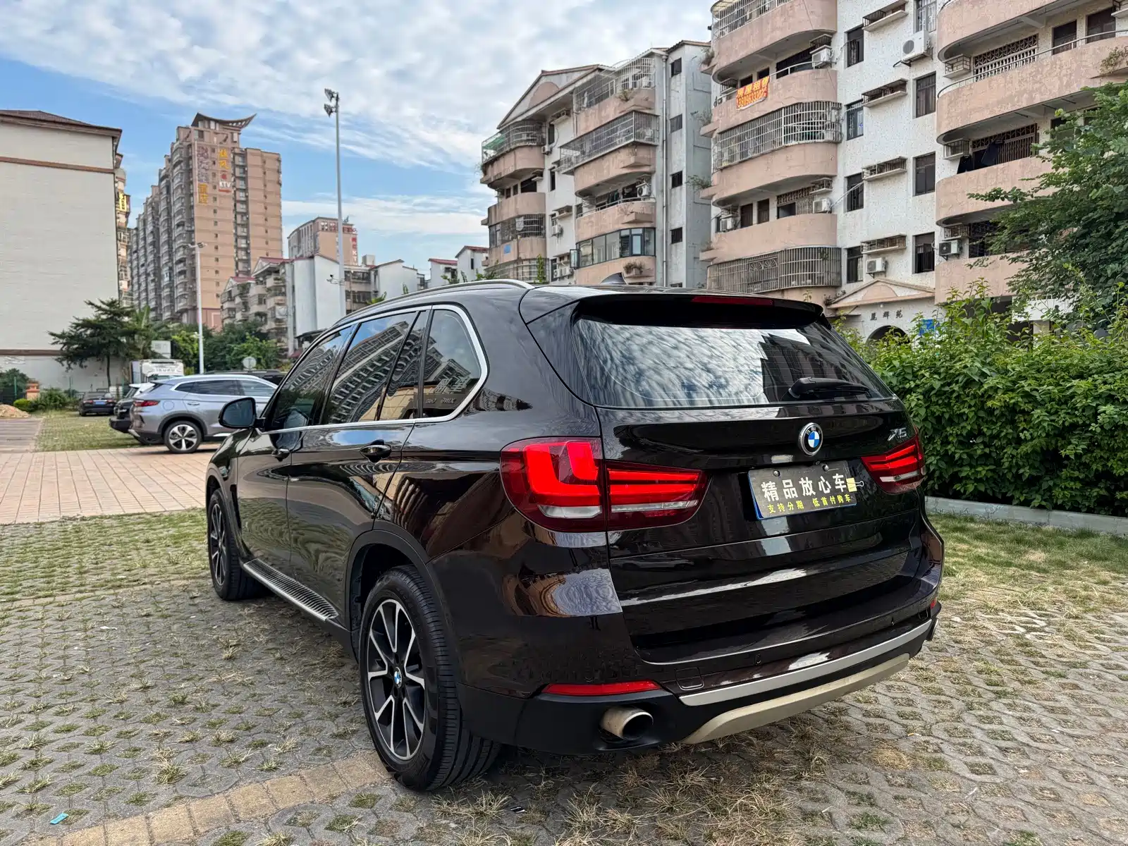 Photo 4 - BMW X5 (Import)