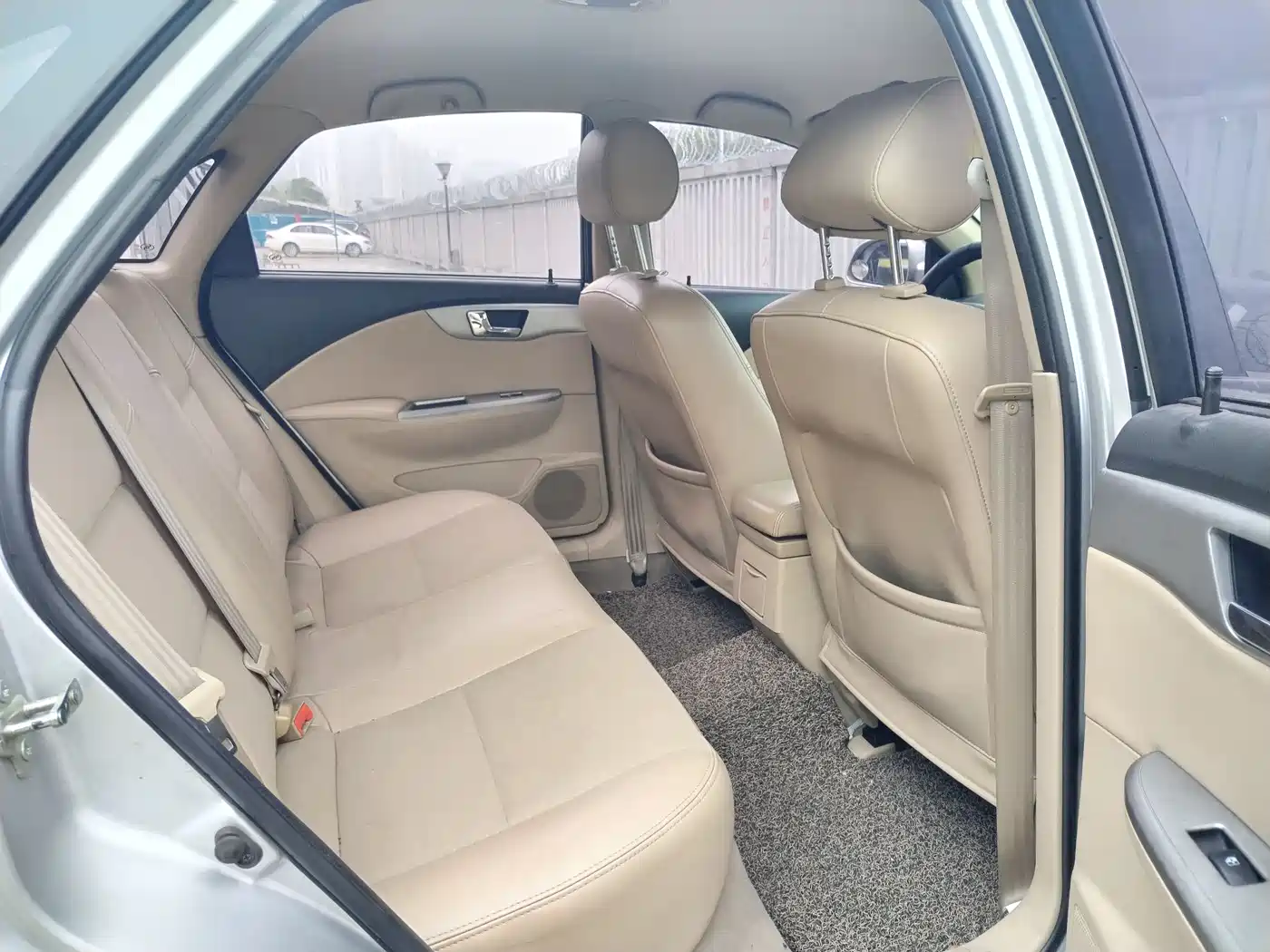 Buick Excelle 2013 1.5L Automatic Classic фото 11