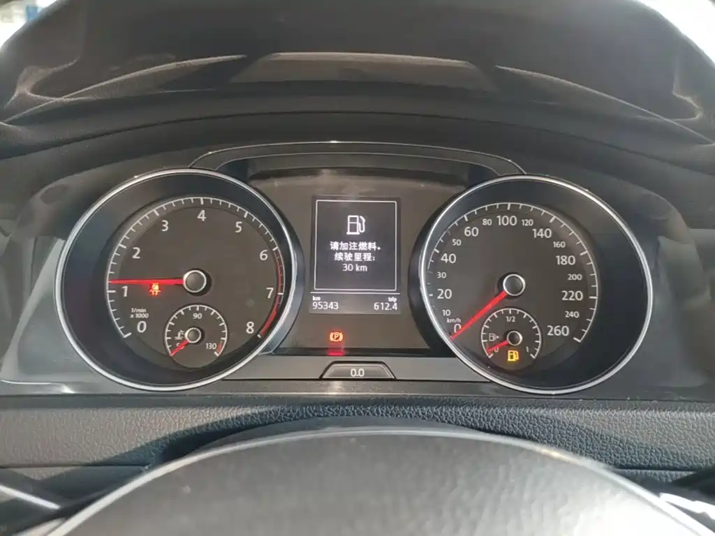 Фото 4 - Volkswagen Golf