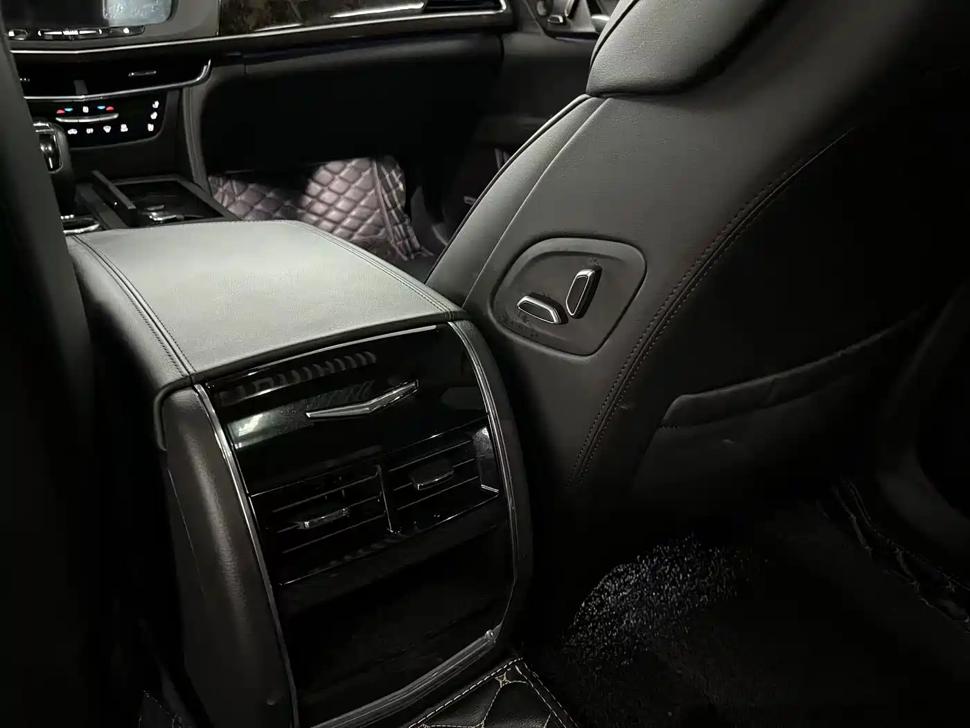 Cadillac CT6 2019 28T Luxury Model фото 10