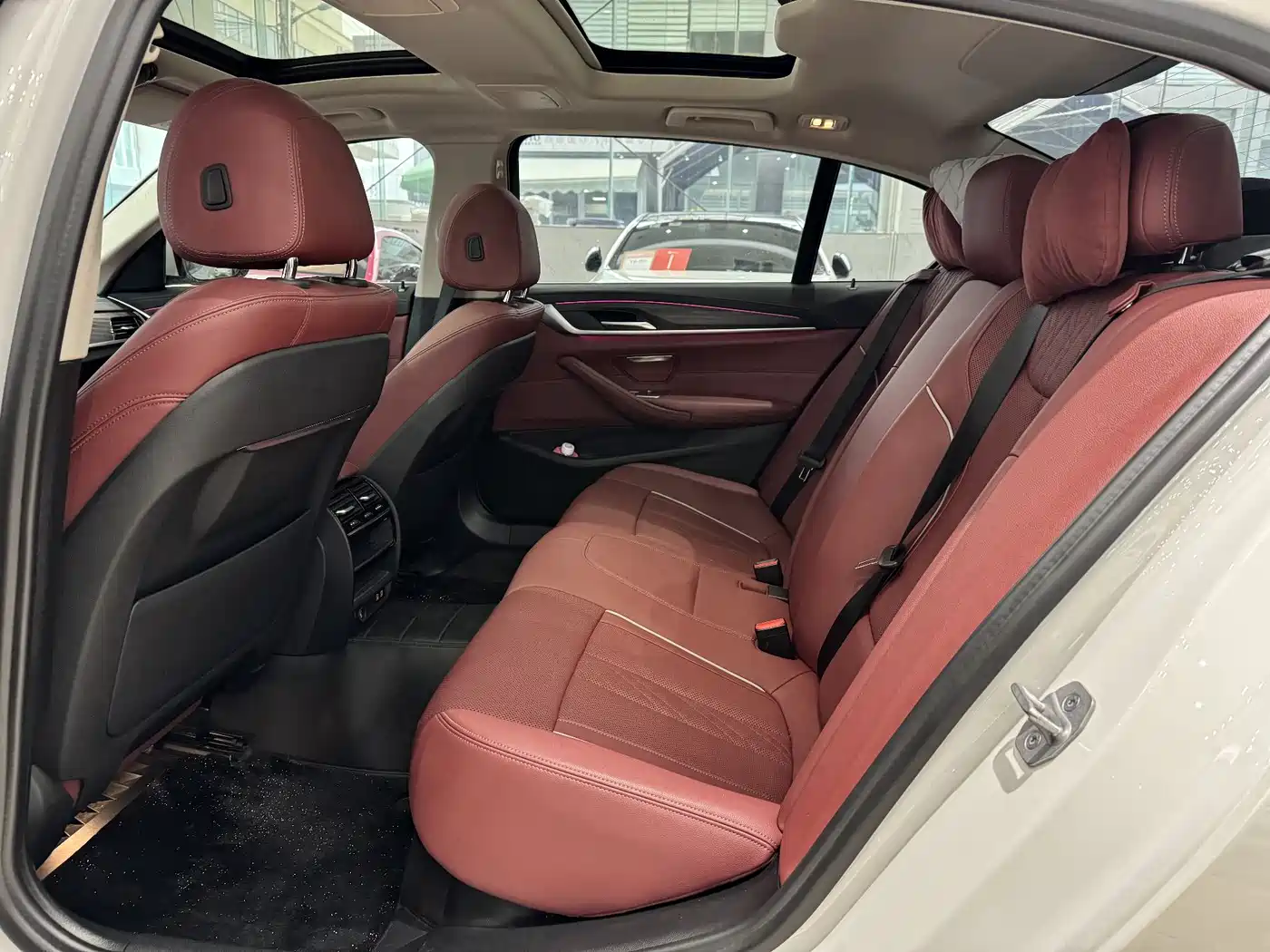 BMW 5 Series New Energy 2021 535Le Luxury Package фото 11