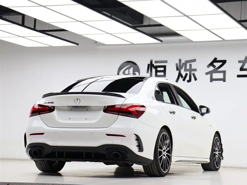 Mercedes-Benz A-Class AMG 2023 Model Year AMG A 35 L 4MATIC фото 30
