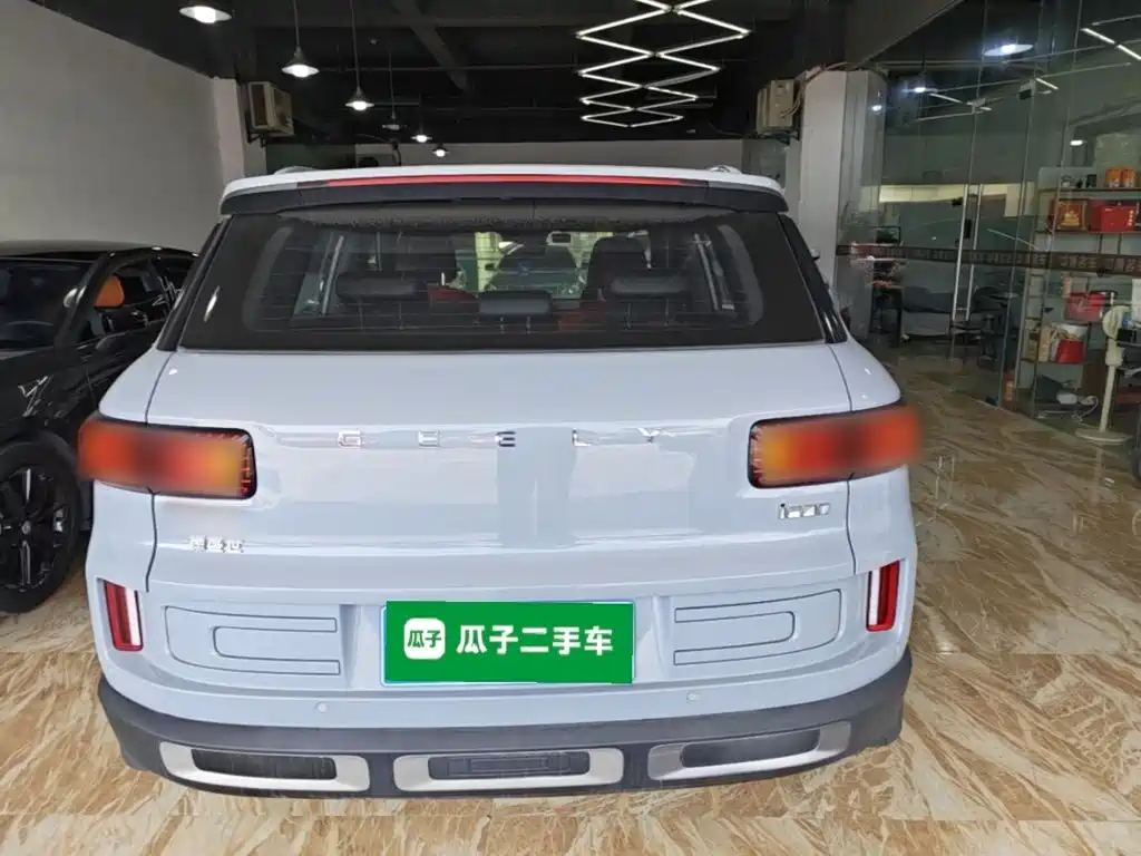 Фото 6 - Geely ICON
