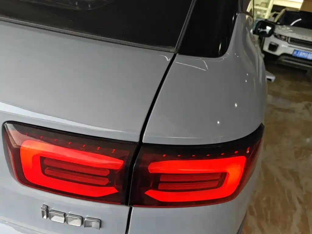 Фото 8 - Geely ICON