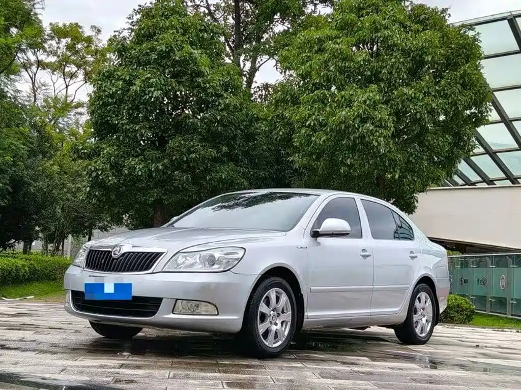 Фото 3 - Škoda Octavia
