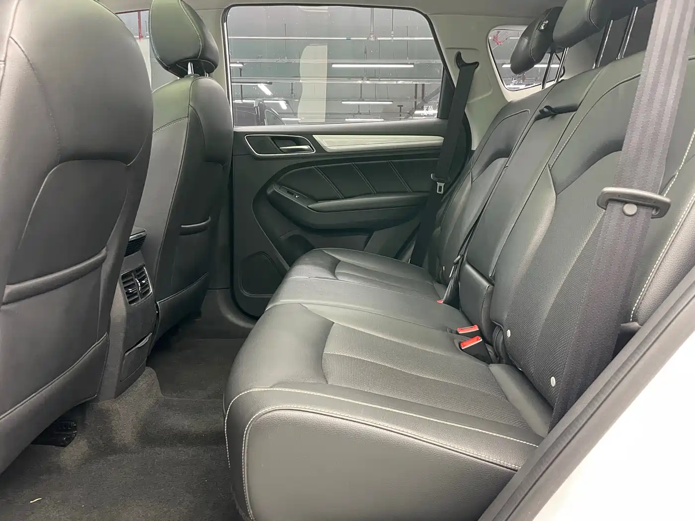 ROEWE RX5 NEW ENERGY