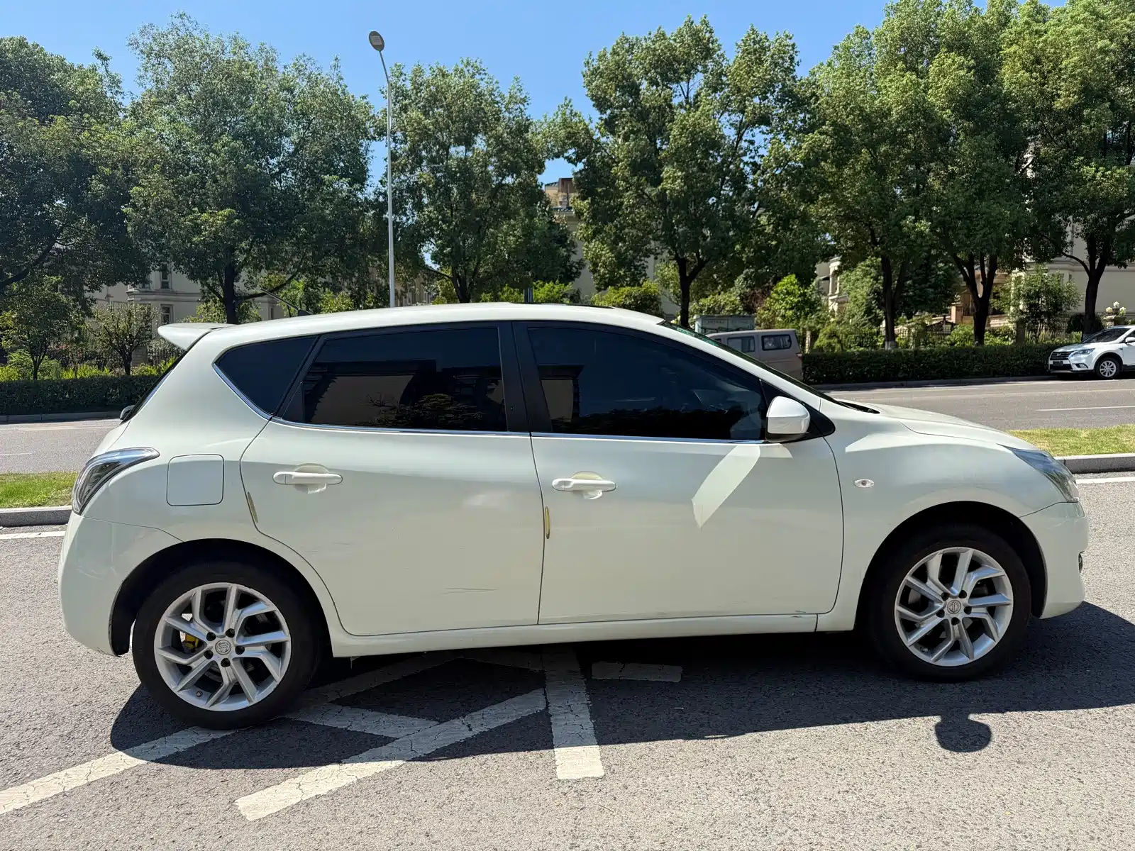 Photo 19 - Nissan Tiida