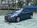 Photo 1 - Chevrolet Cruze