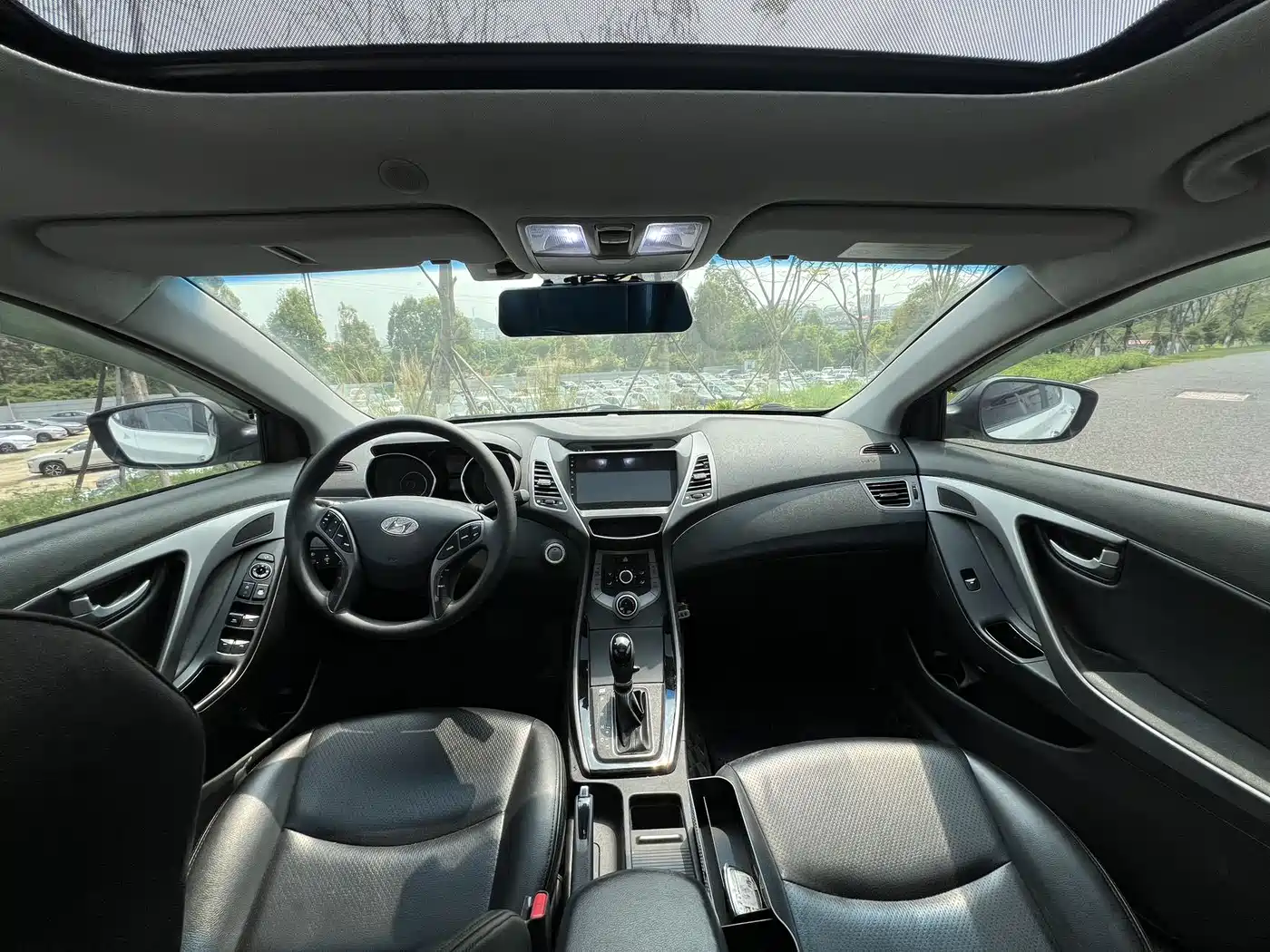 Hyundai Langdong 2016 1.6L Automatic Premium Edition фото 5