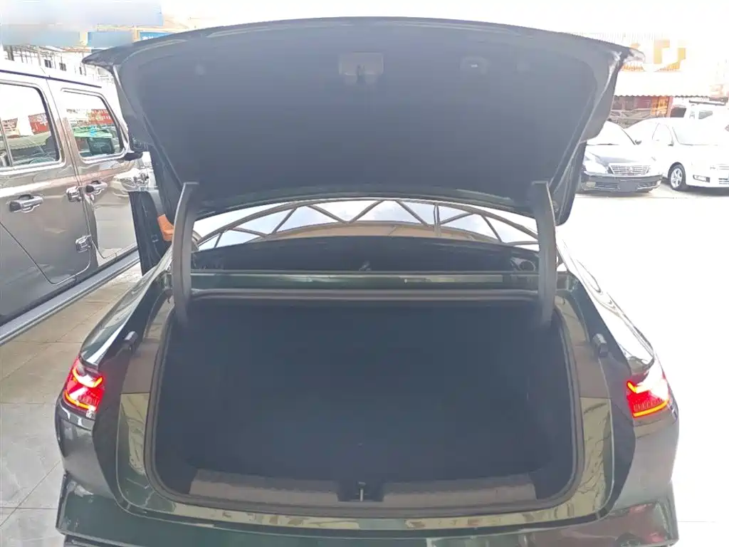 Geely Galaxy Galaxy Xingyao 8 2025 130km EM-P Starship Edition фото 19