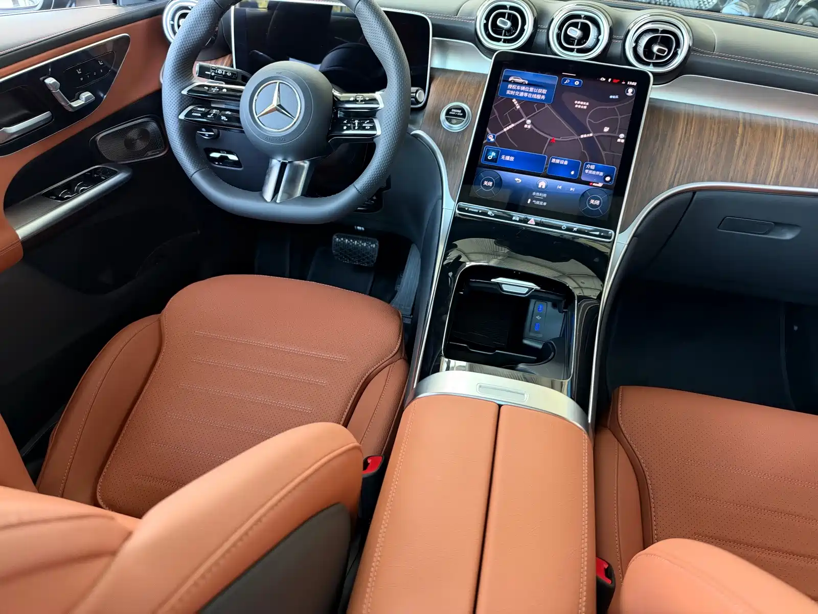 Фото 14 - Mercedes-Benz GLC