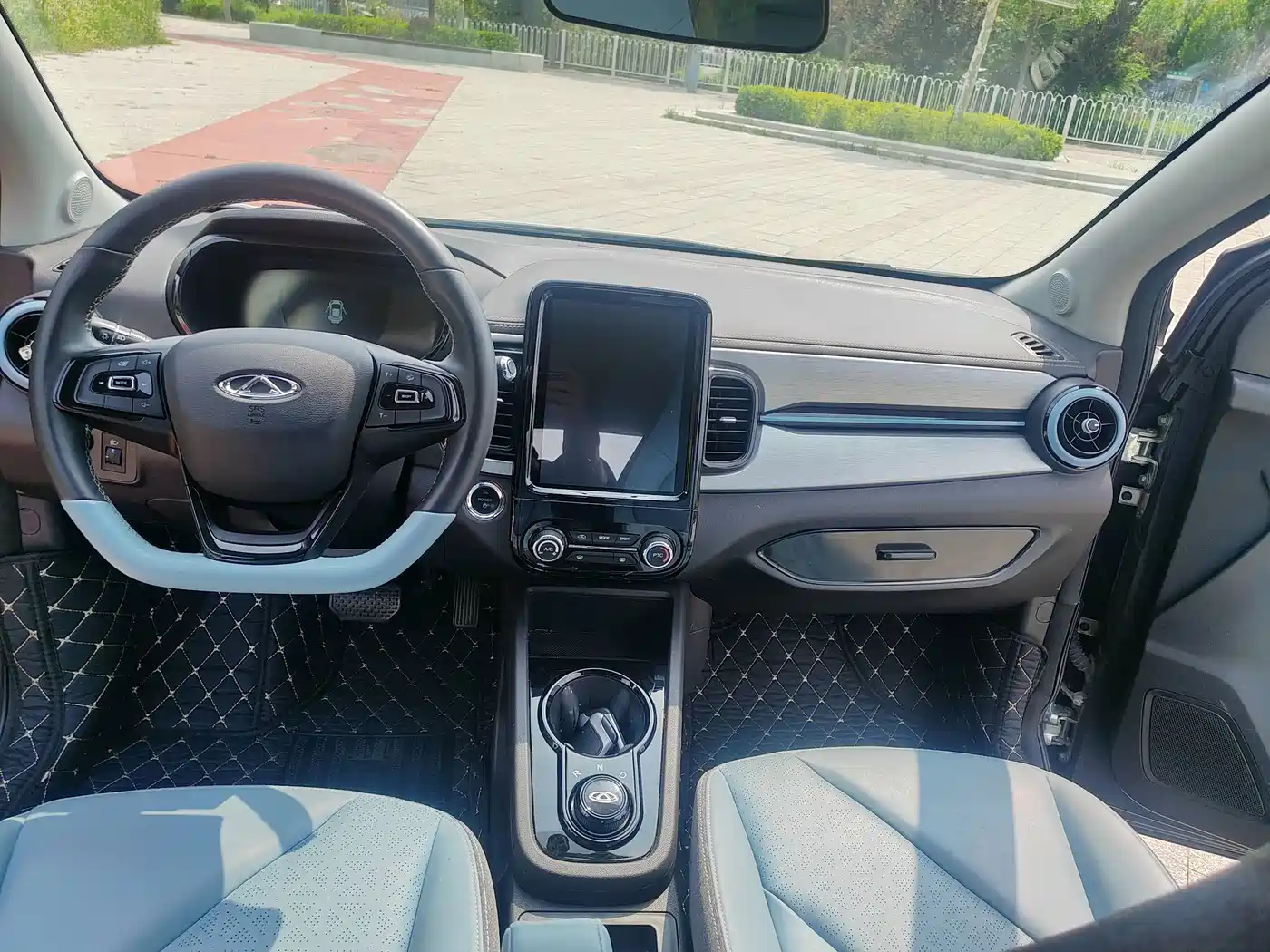 QQ New Energy Little Ant 2023 2022 Facelift Sweet Edition Full Sugar LFP 30.7kWh 30kW 301km