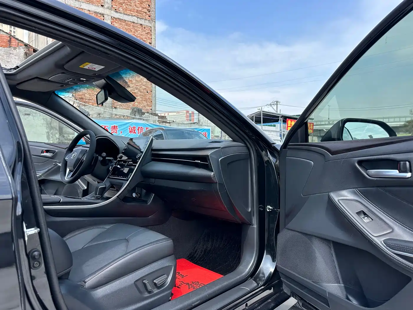 Toyota Avalon 2021 2.5L Luxury Edition фото 12