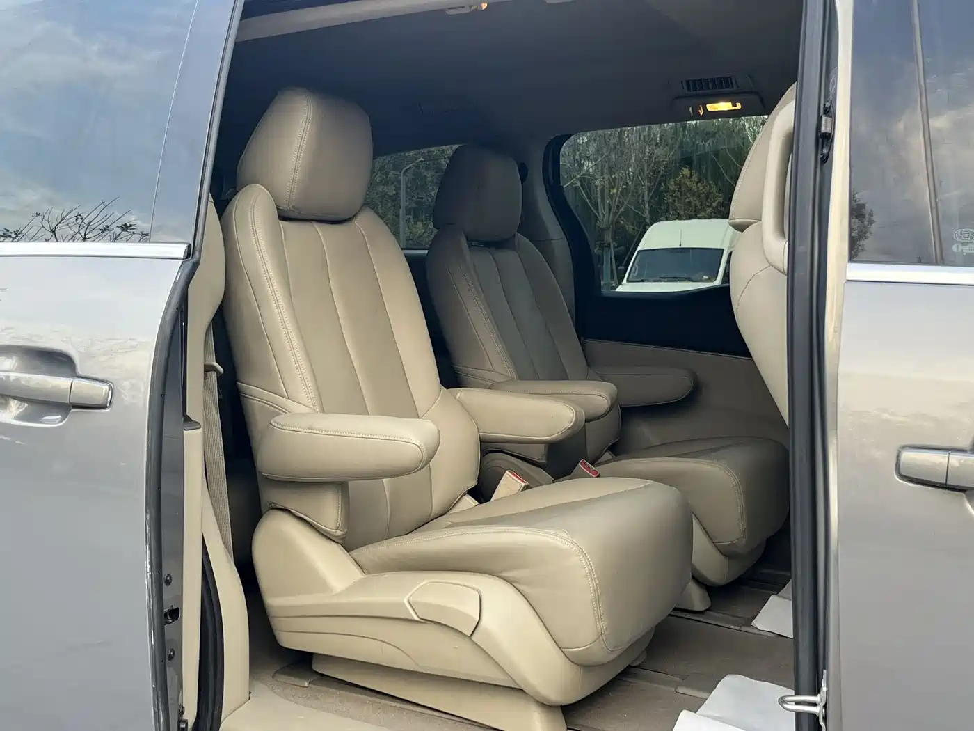 Buick GL8 2018 28T Comfort China VI фото 9