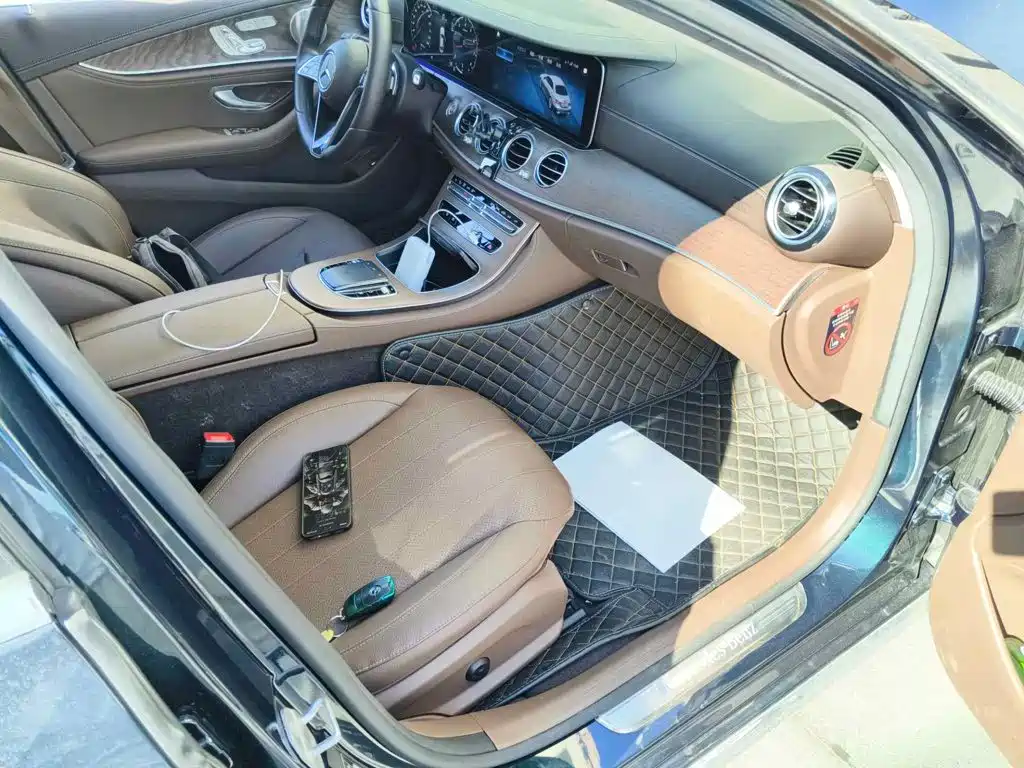 Mercedes-Benz E-Class, миниатюра 13