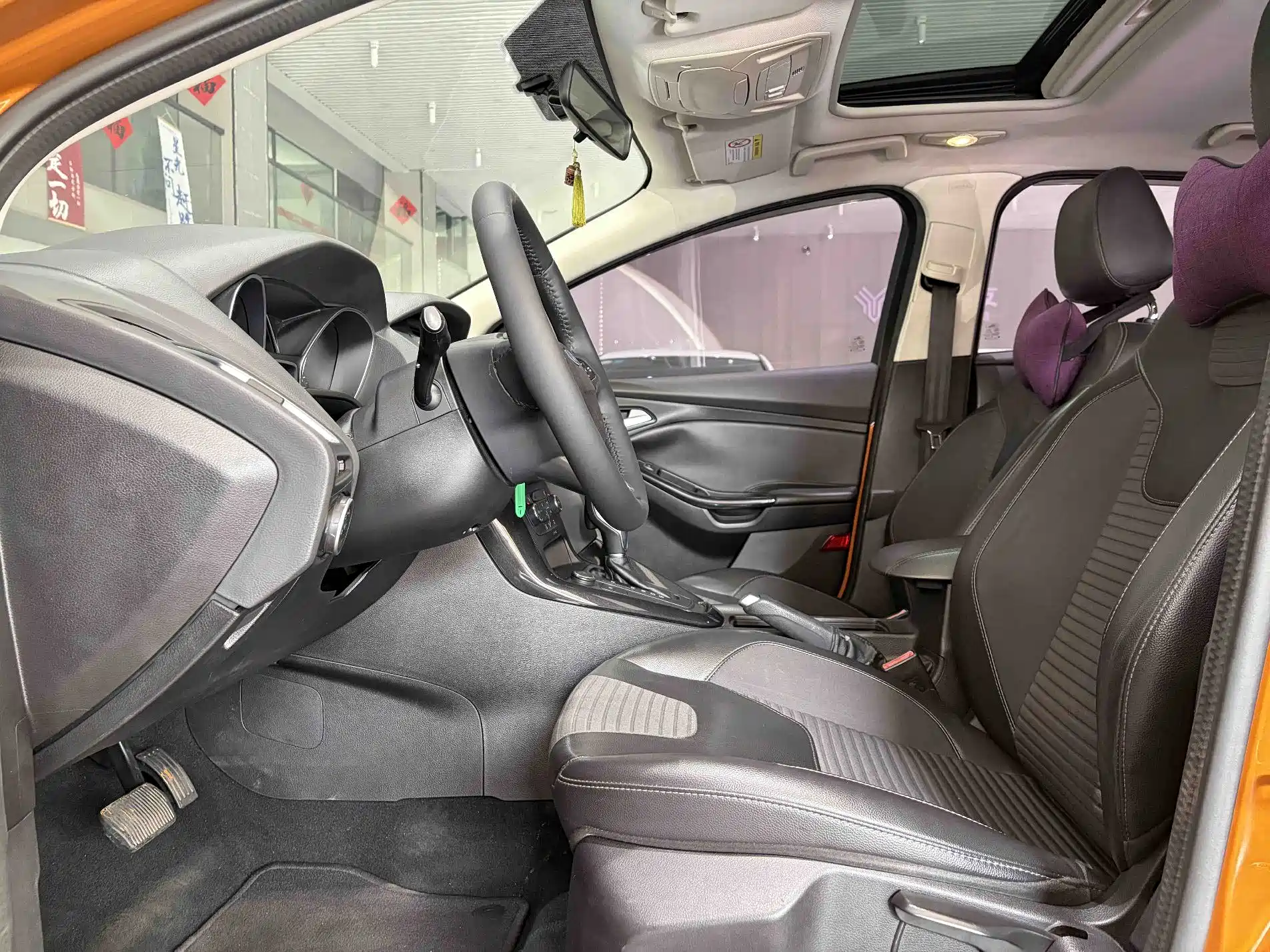 Фото 21 - Ford Focus