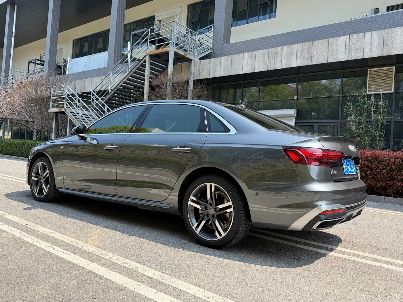 Audi A4L 2021 40 TFSI Premium Life Edition фото 25